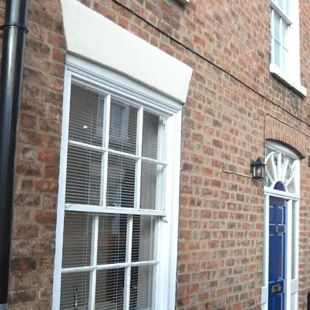 Charming 1 Bed Georgian Apartment Chester Exterior photo