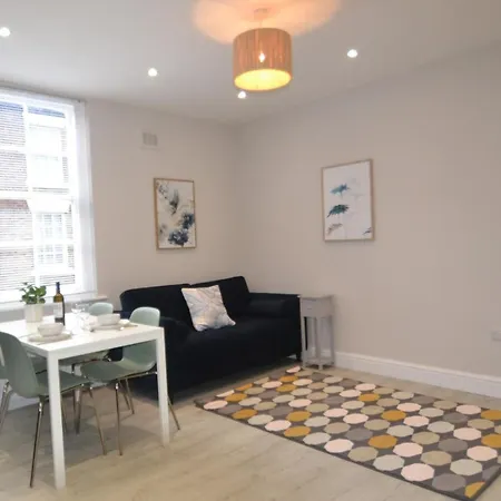 Charming 1 Bed Georgian Apartment Chester Exterior photo