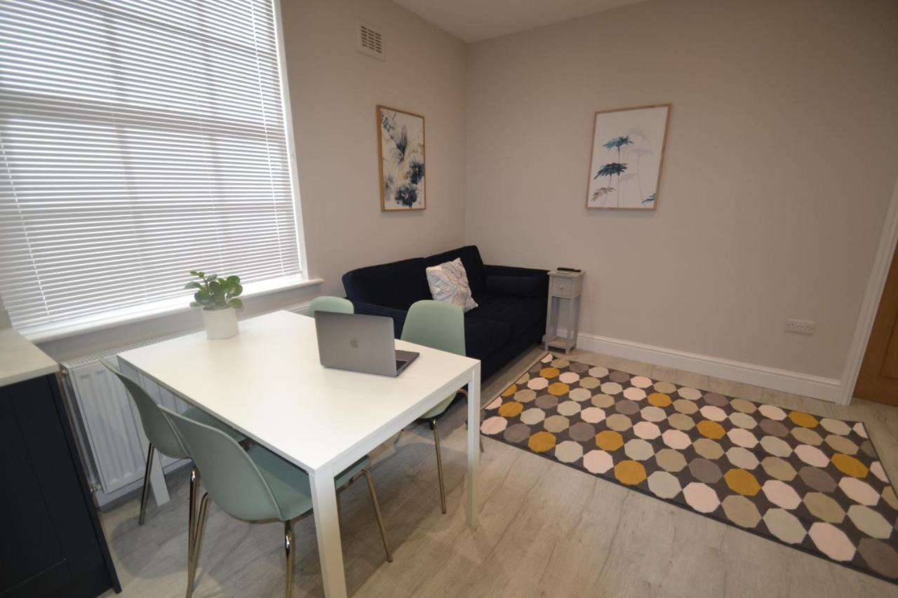 Apartment Charming 1 Bed Georgian